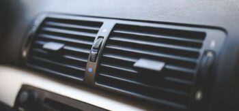 Umístění vůně do auta na ventilaci je nejčastějším způsobem