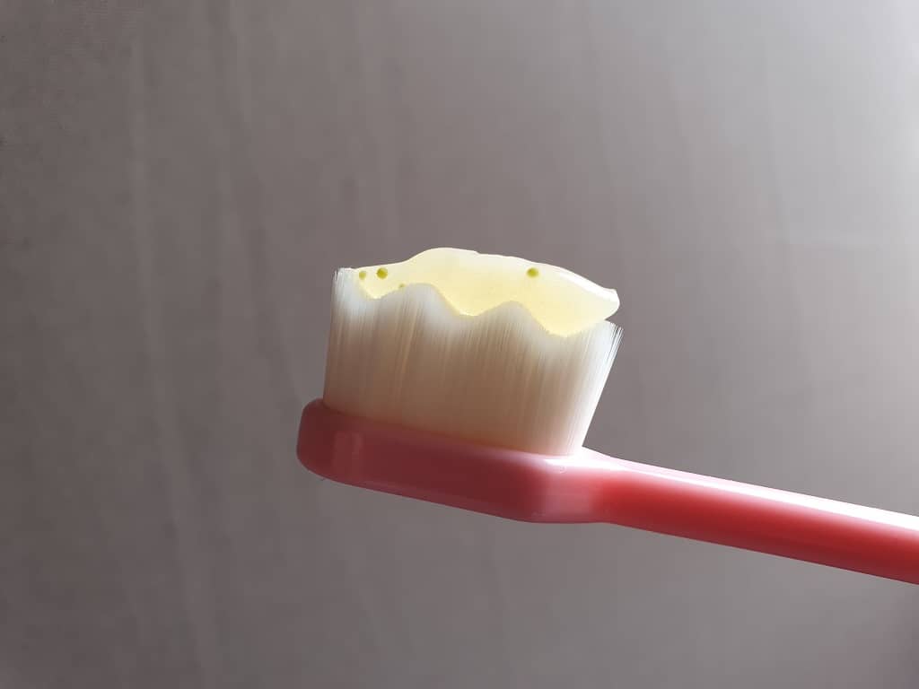 Zubní pasta na kartáčku Nanoo